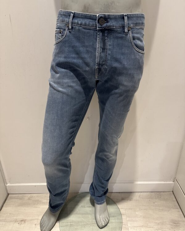 Handpicked Jeans – Ravello Mid Blue Wash 3